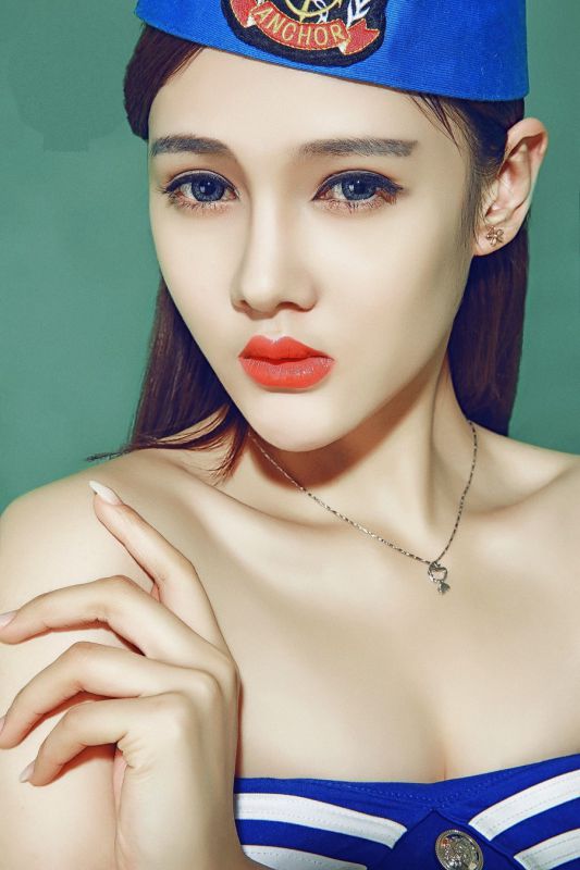 长腿美女性感空姐制服写真