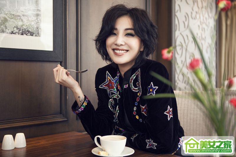 美女郑希怡时尚高清写真