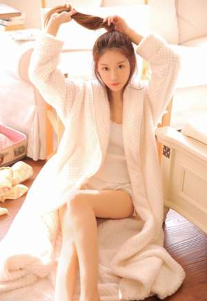 清纯素人氧气少女白丝美腿惹火养眼诱惑图片