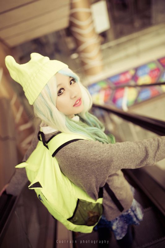 萝莉萌妹子cosplay洋娃娃街拍照