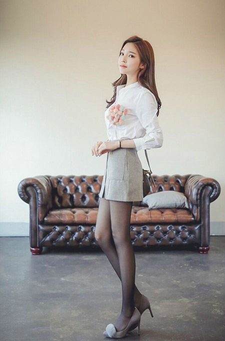 气质丝袜美女办公室长腿诱人照