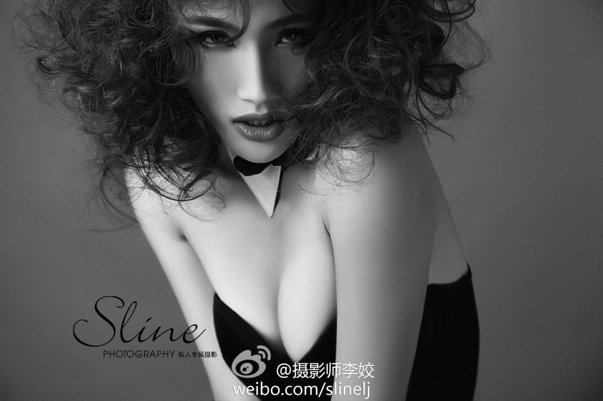 中俄混血美女郑伊Summer性感内衣摄影图片