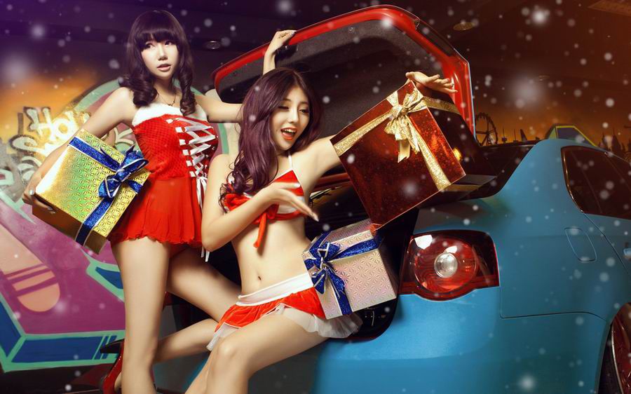 极品圣诞美女与豪车倾情写真图片
