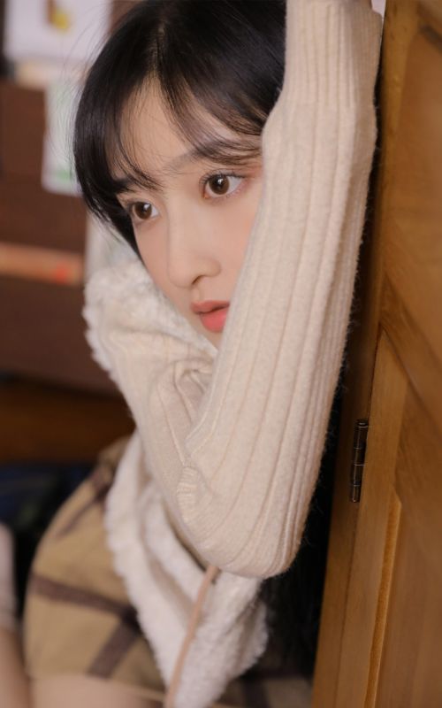 细长美腿女神御姐高挑身材丝袜玉足鉴赏诱惑写真