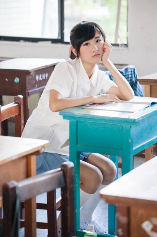 台湾正妹高材生李思娴爆红 好学生也会打LOL