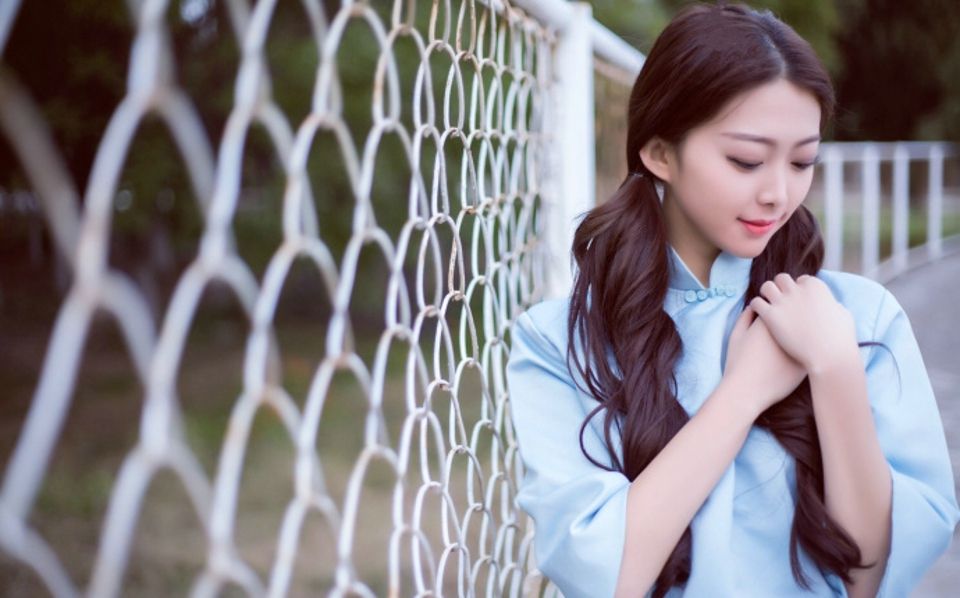 校花女神黑丝美腿制服青涩稚嫩性感诱惑写真图片