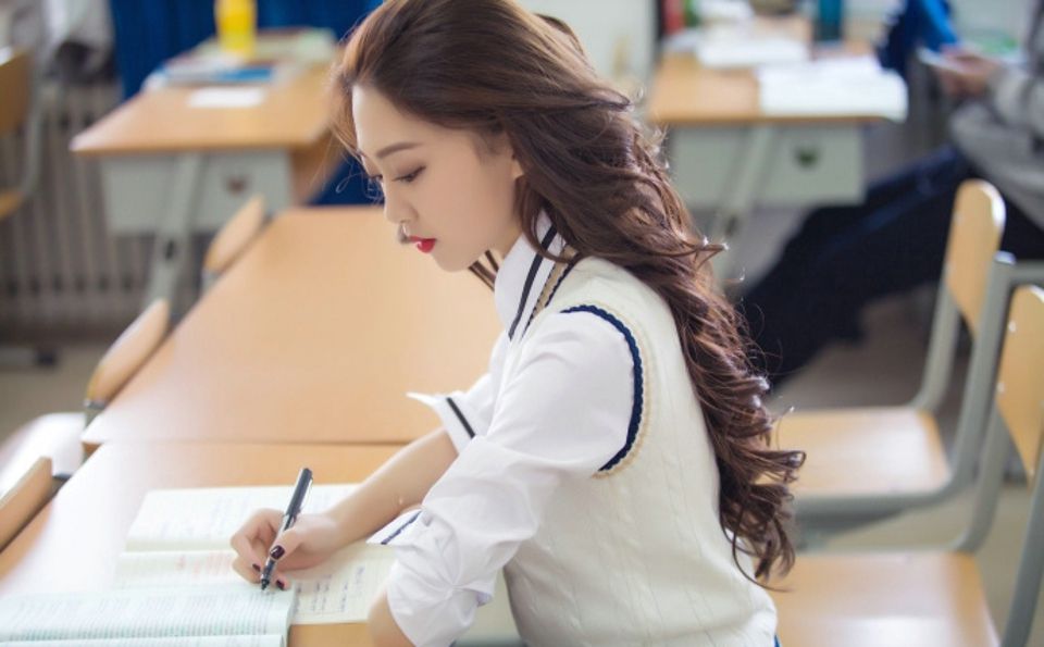 校花女神黑丝美腿制服青涩稚嫩性感诱惑写真图片