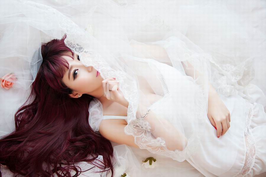 小清新美女性感碎花内衣大秀爆乳