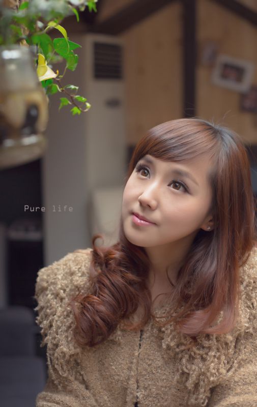 素颜美女咖啡厅外拍高清大片