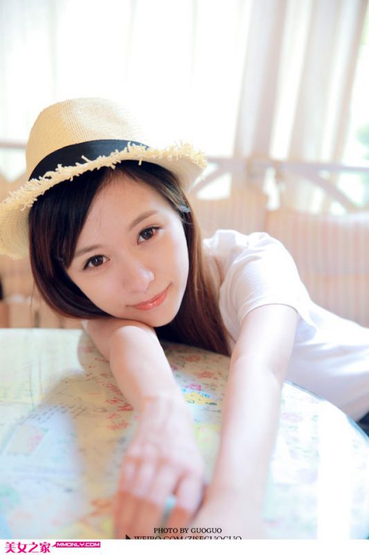可爱校园美眉迷人高清写真