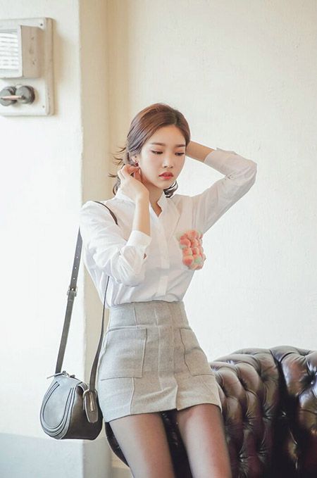 气质丝袜美女办公室长腿诱人照
