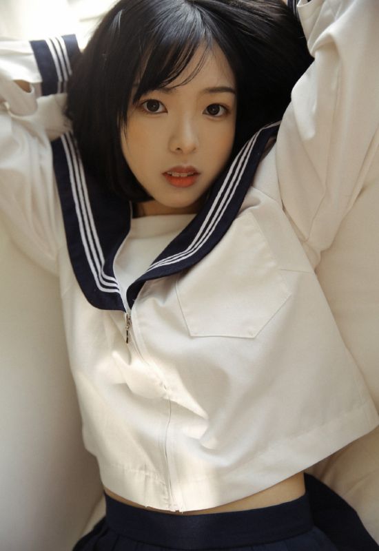 sm调教校园水手制服美女白丝袜美腿国产精品写真