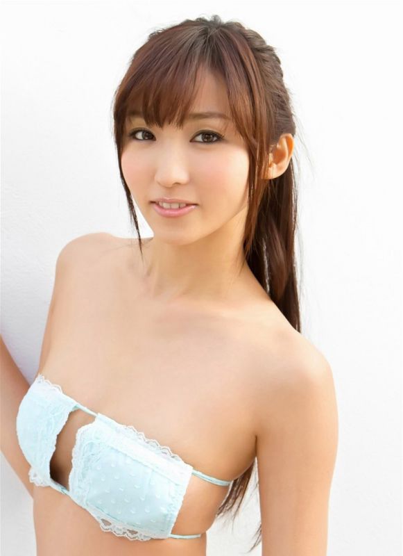 吉木梨纱性感内衣迷人私房照