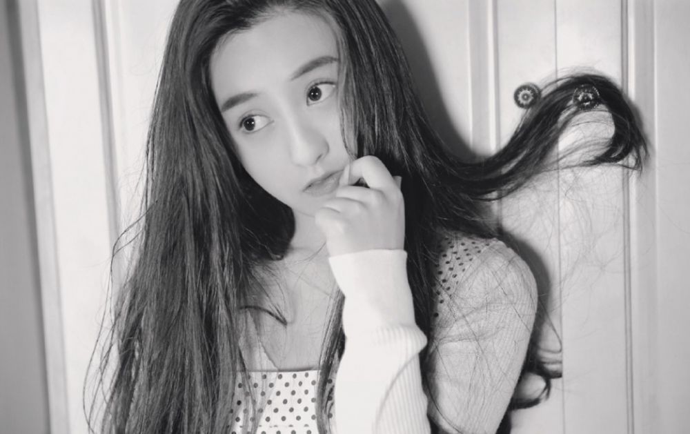 校花女神白丝御姐粉嫩日系学生制服写真