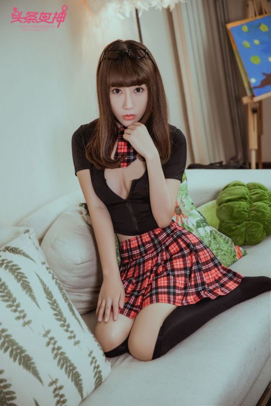 爆乳眼镜娘诱人小魅魔大胆BB裸阴性感丝袜图片