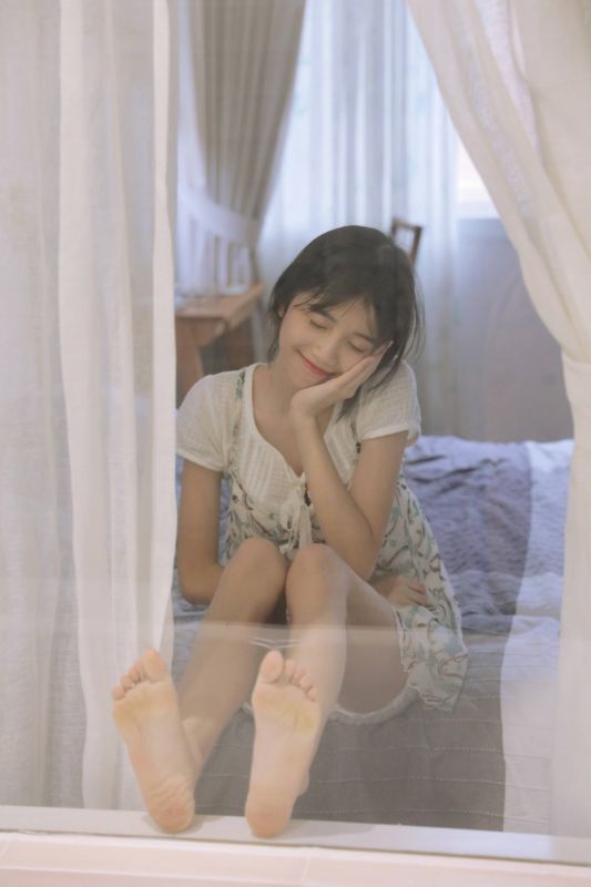 丝袜美女床上108种姿势性感国模嫩苞私房人体写真