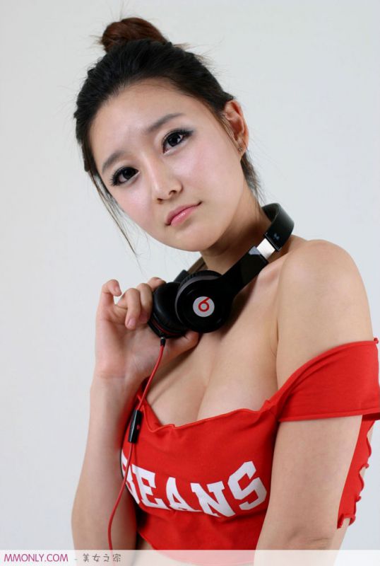韩国可爱美眉高清迷人写真