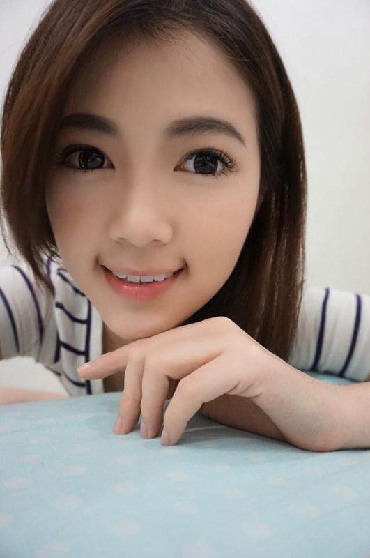 台湾校花美女陈宇馨清纯摄影图片