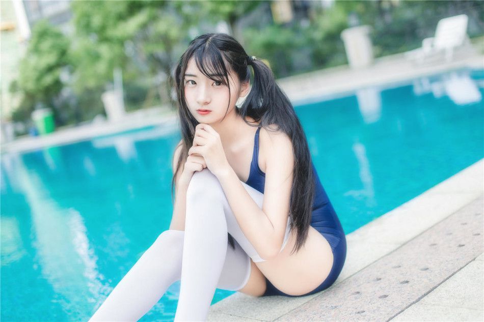 17岁高中生女主播优雅清纯写真