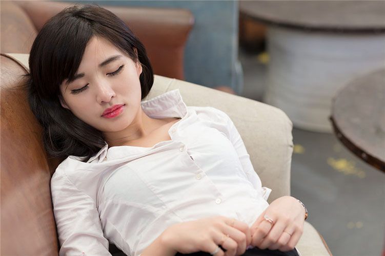性感办公室女秘书黑丝美腿写真