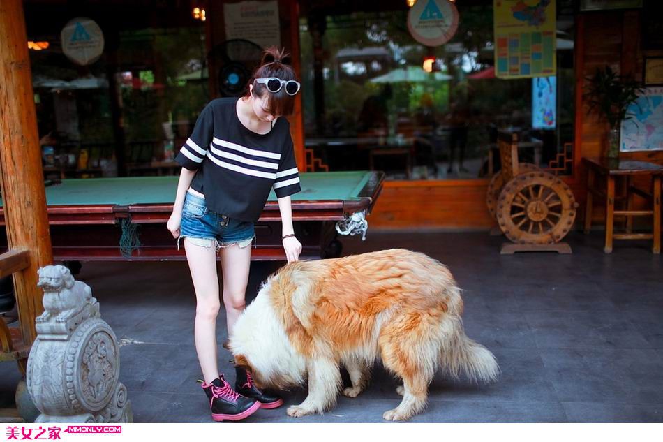 夏日清新可爱美女户外写真