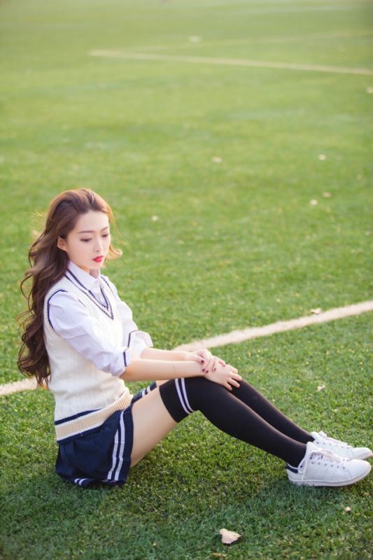 校花女神黑丝美腿制服青涩稚嫩性感诱惑写真图片