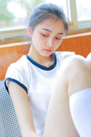 白丝袜美少女休闲运动服居家清纯小叛逆青春期摄影写真