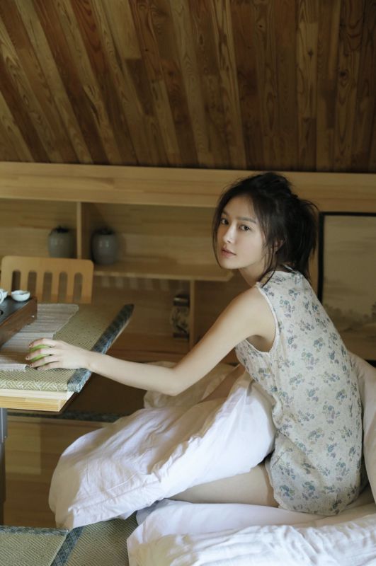 丝袜美女床上108种姿势性感国模嫩苞私房人体写真