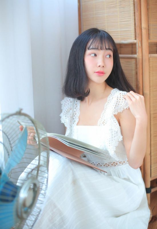 校园百合闺蜜教室丝单马尾清纯写真