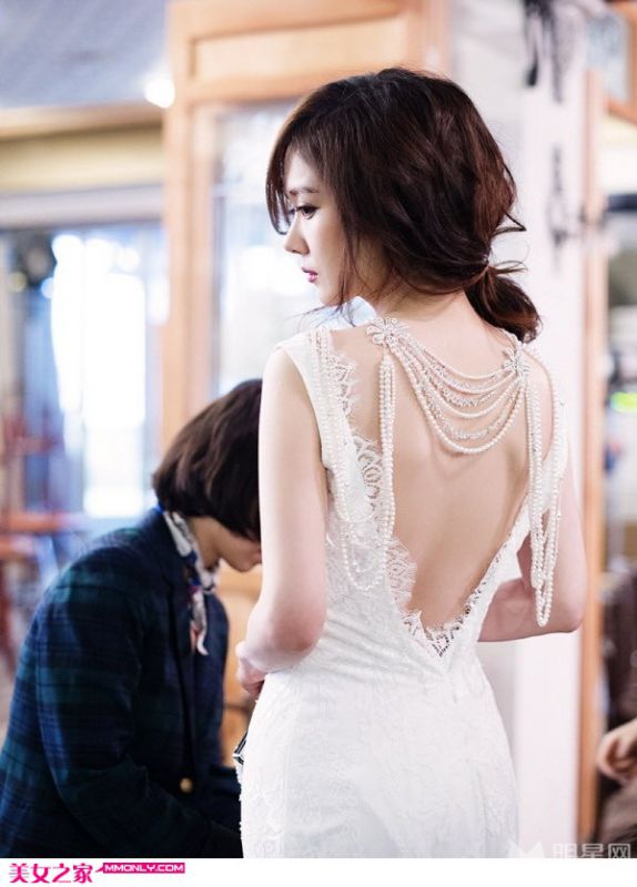 韩国美女张娜拉个性婚纱写真