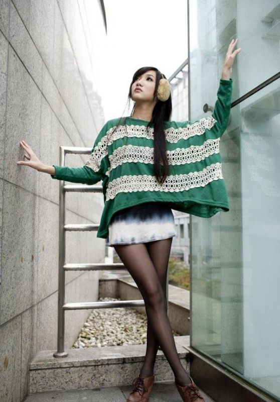 气质萌妹子黑色丝袜迷人写真