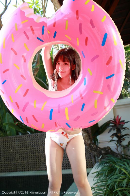 秀人网极品尤物美女刘飞儿Faye性感旅拍写真