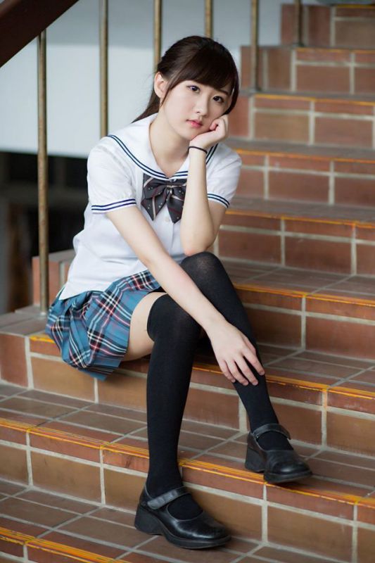 台湾正妹高材生李思娴爆红 好学生也会打LOL