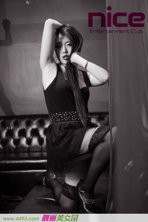 身材火辣的酒吧女郎(1/10)