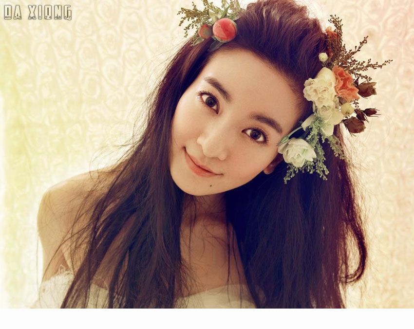 女星李晟甜美高清迷人写真