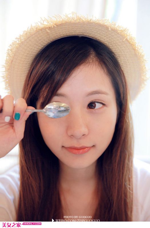 可爱校园美眉迷人高清写真