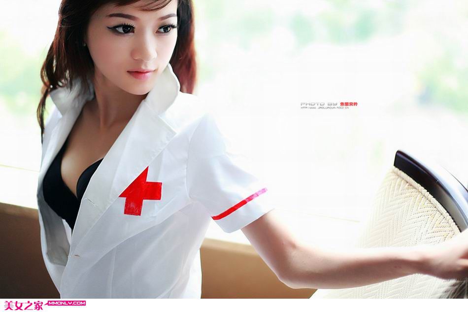 护士制服美女性感诱惑写真
