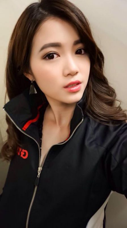 台湾校花美女陈宇馨清纯摄影图片