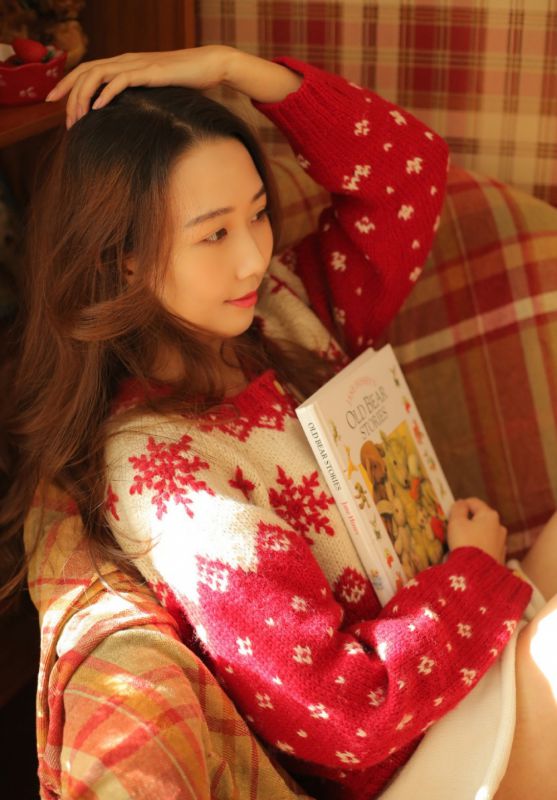 成熟御姐美女圣诞节露丝袜美腿诱惑性感写真图片