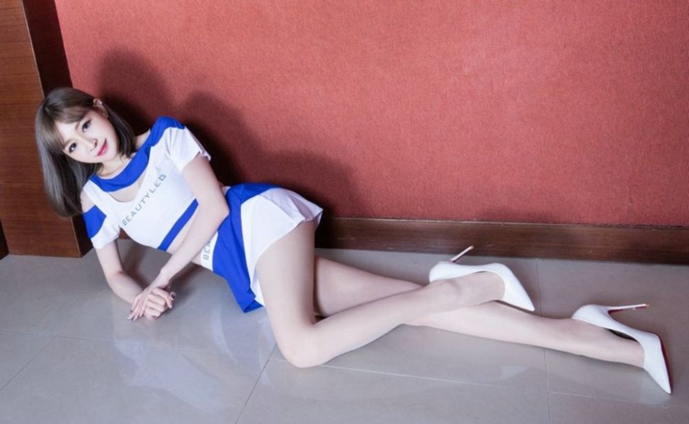 白丝袜美腿美女水手制服白嫩性感诱惑私房照