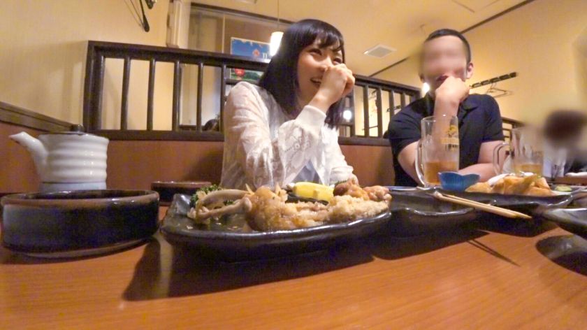 与21岁学生约会并开房番号200GANA1398