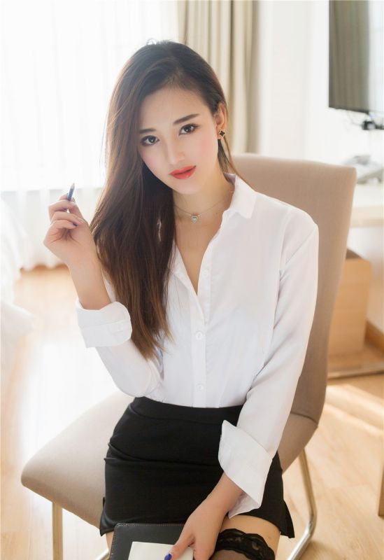 职场极品美女白领丝袜美腿女秘书大胆人体艺术写真