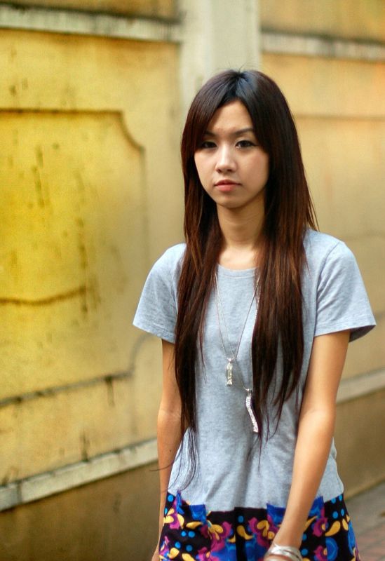 邻家素颜萌妹子户外写真拍摄