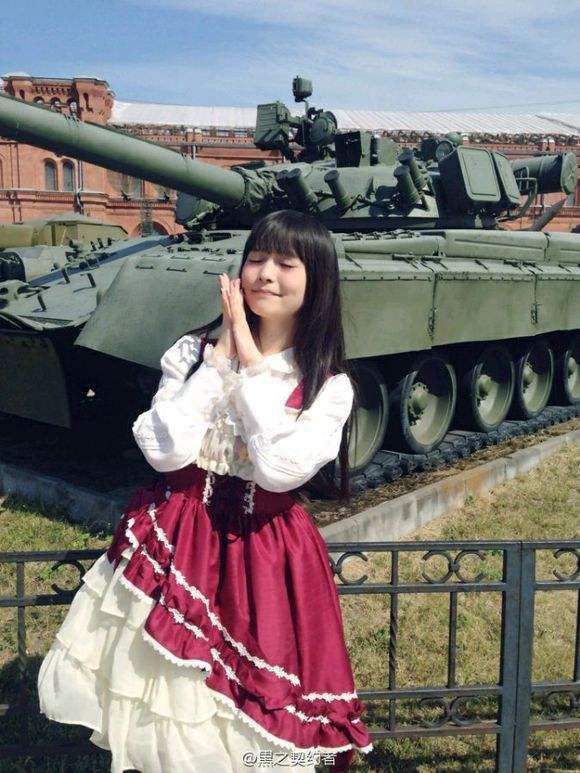 政委上坂堇lolita服装惊艳全场