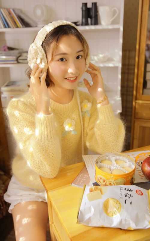 甜美清纯萝莉白丝美腿妖娆抚媚娆性感写真图片