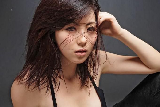 性感蕾丝美女私房诱人写真