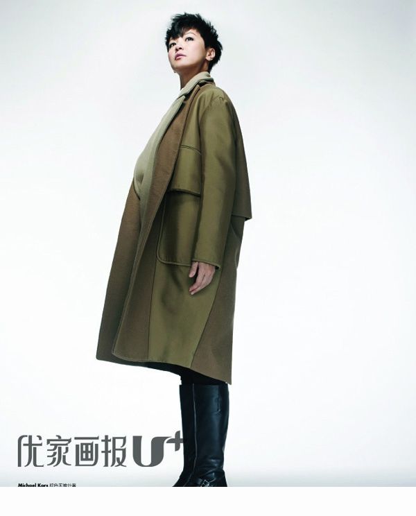 女星何韵诗时尚帅气写真