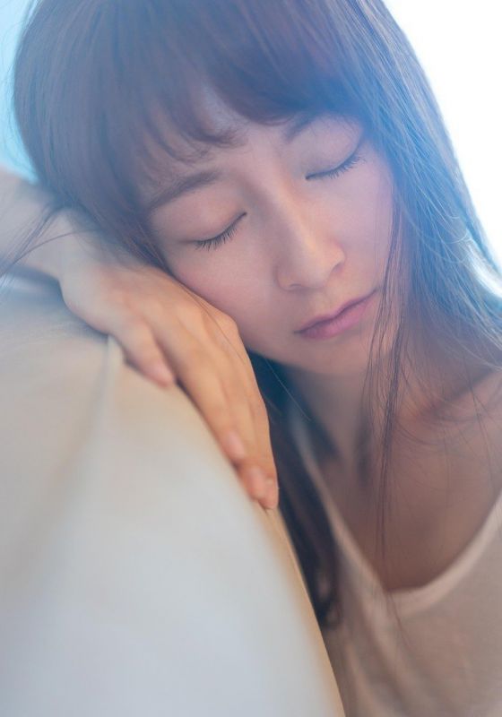 邻家清纯萌妹子闺房高清写真