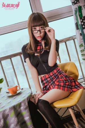 爆乳眼镜娘诱人小魅魔大胆BB裸阴性感丝袜图片