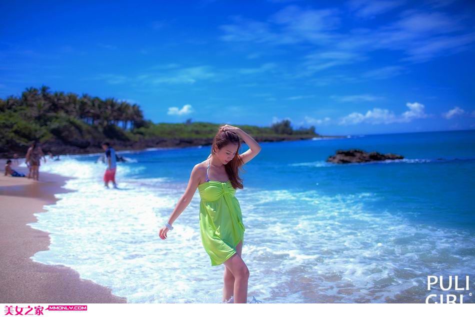 夏日比基尼美女沙滩唯美写真